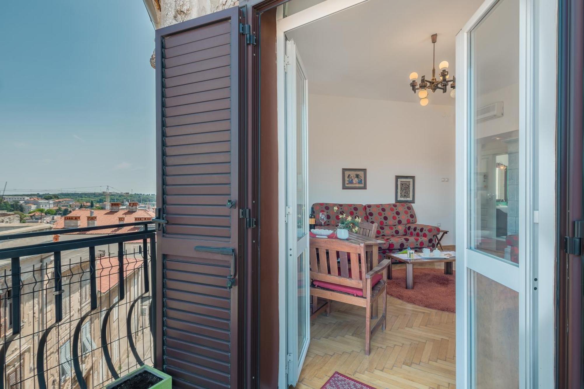 Apartment Seagull Pula Bagian luar foto