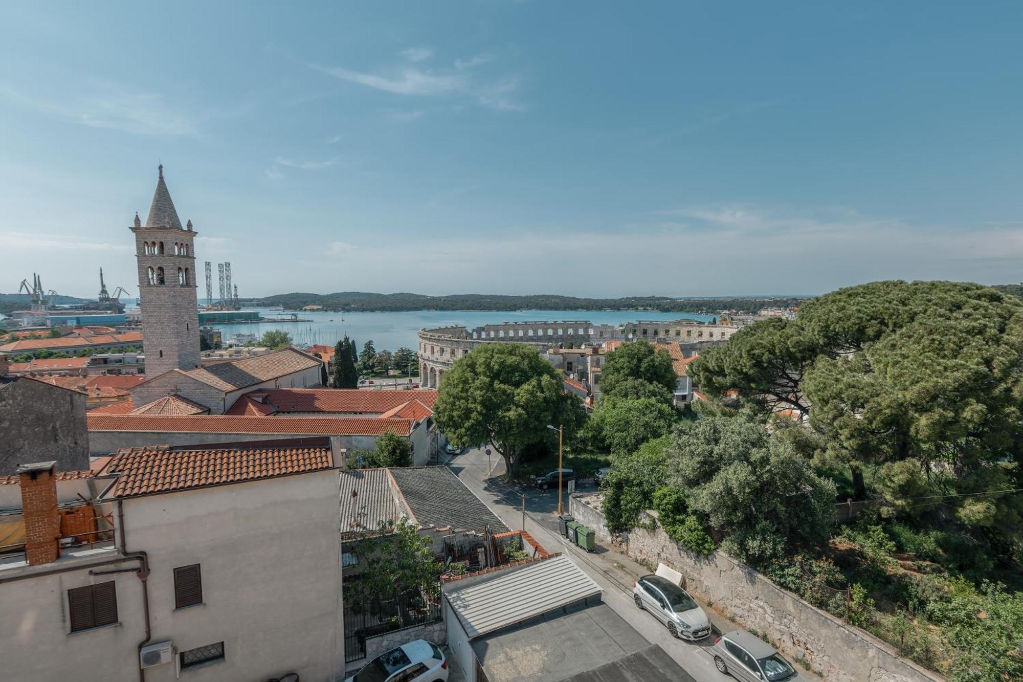 Apartment Seagull Pula Bagian luar foto